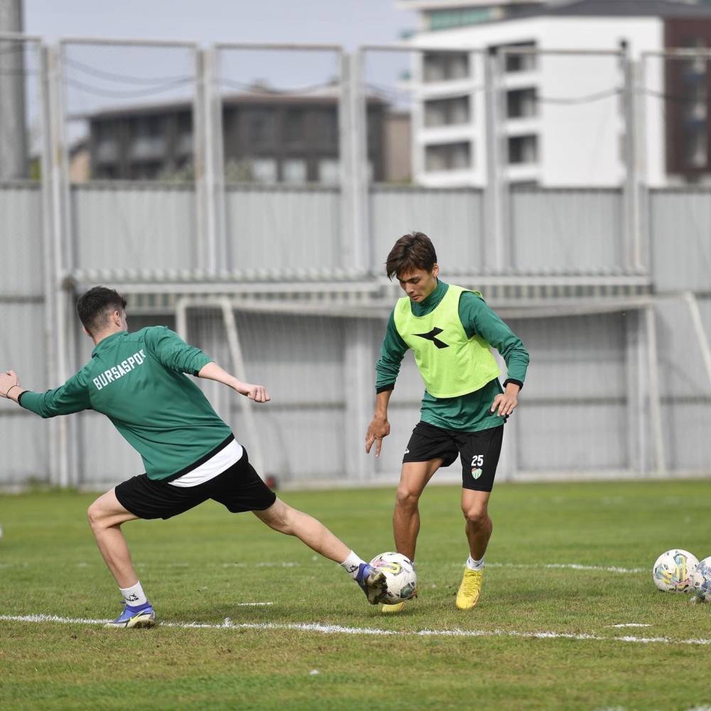 Bursaspor, Bayburt Özel İdare Spor maçına hazırlanıyor