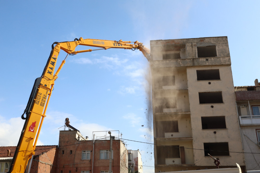 Bursa Büyükşehir Belediyesi İstanbul Caddesini dönüştürüyor