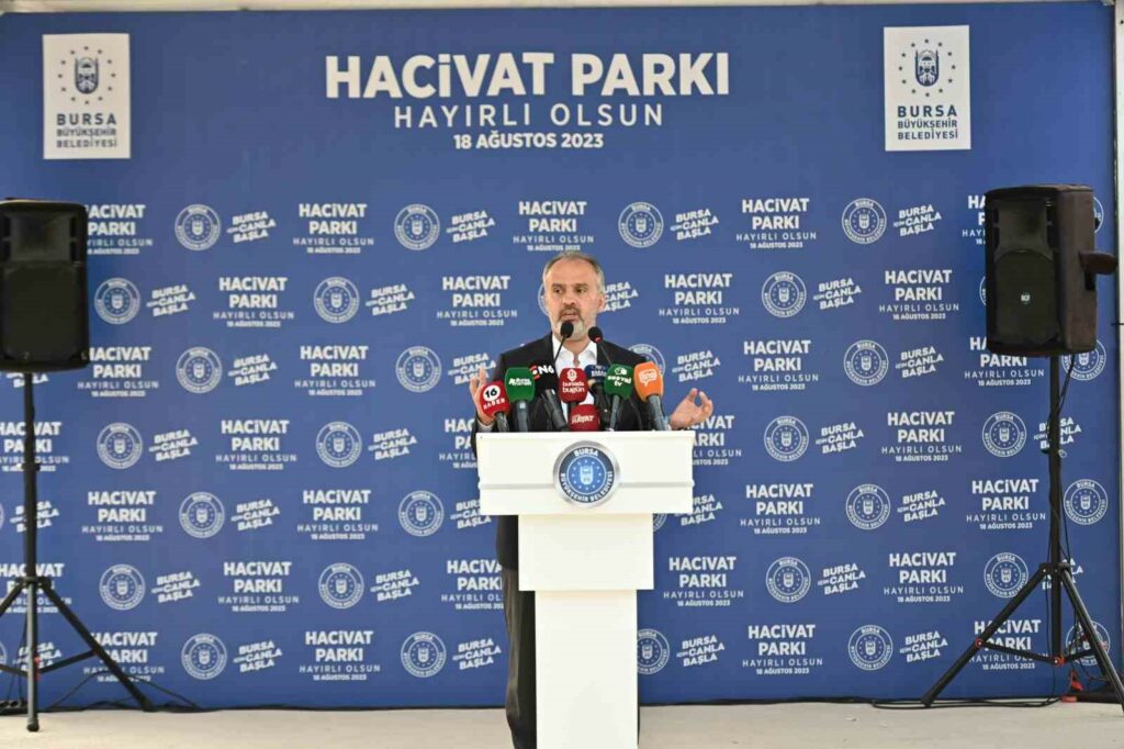 Bursa’da Hacivat Parkı hizmete açıldı