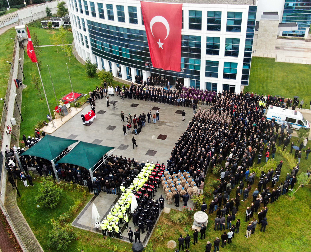 Bursa'da şehit olan polis memuru törenle memleketine uğurlandı