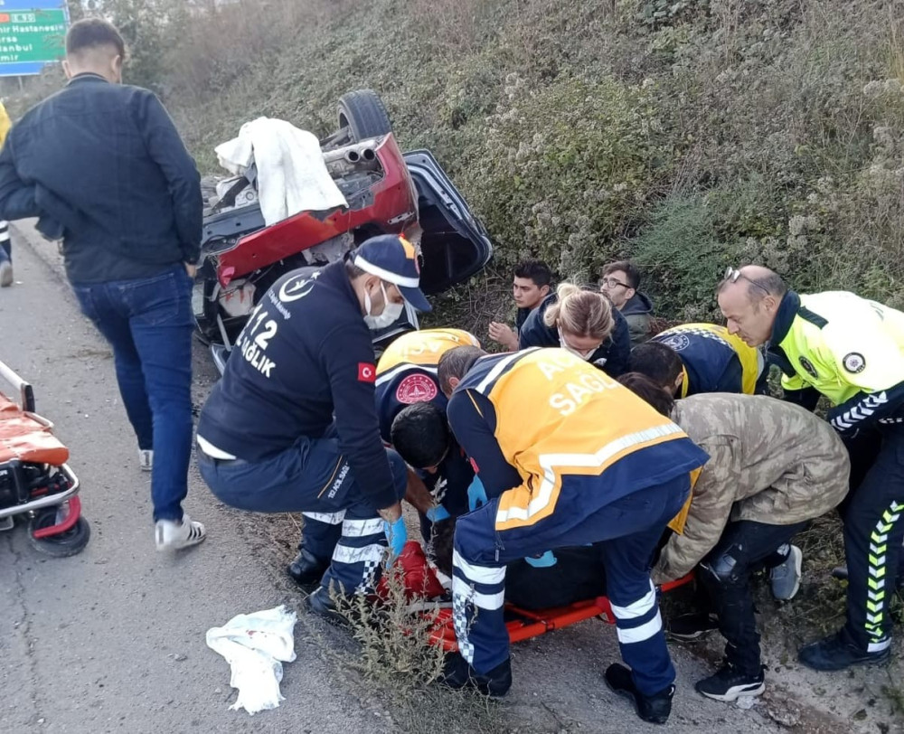 Bursa'da takla atan otomobildeki 4 kişi yaralandı