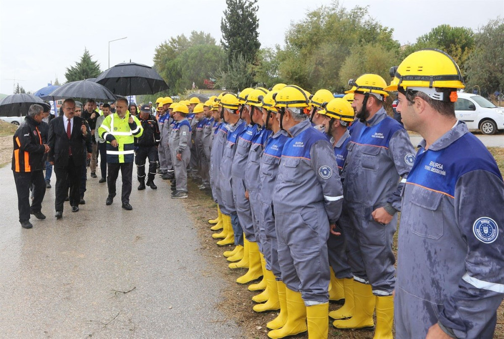 Bursa’da yüzlerce personelin katılımıyla nefes kesen tatbikat