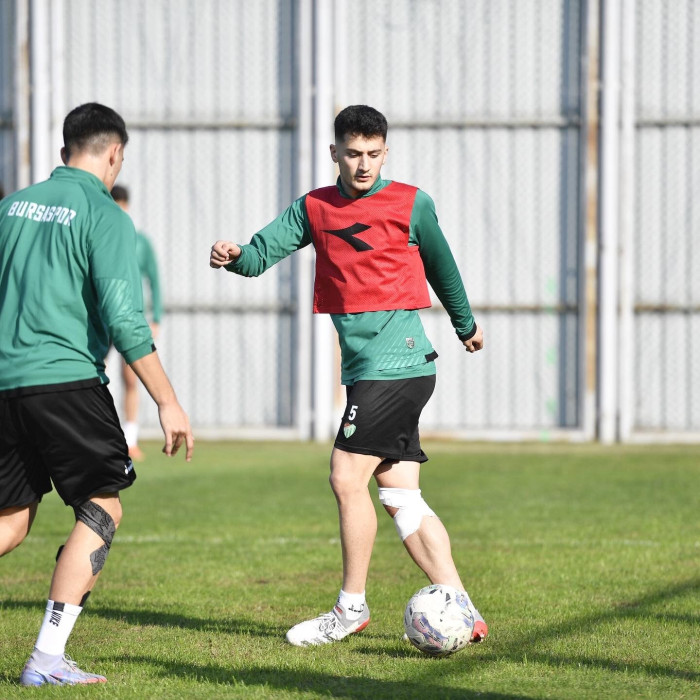 Bursaspor İnegölspor maçına hazırlanıyor