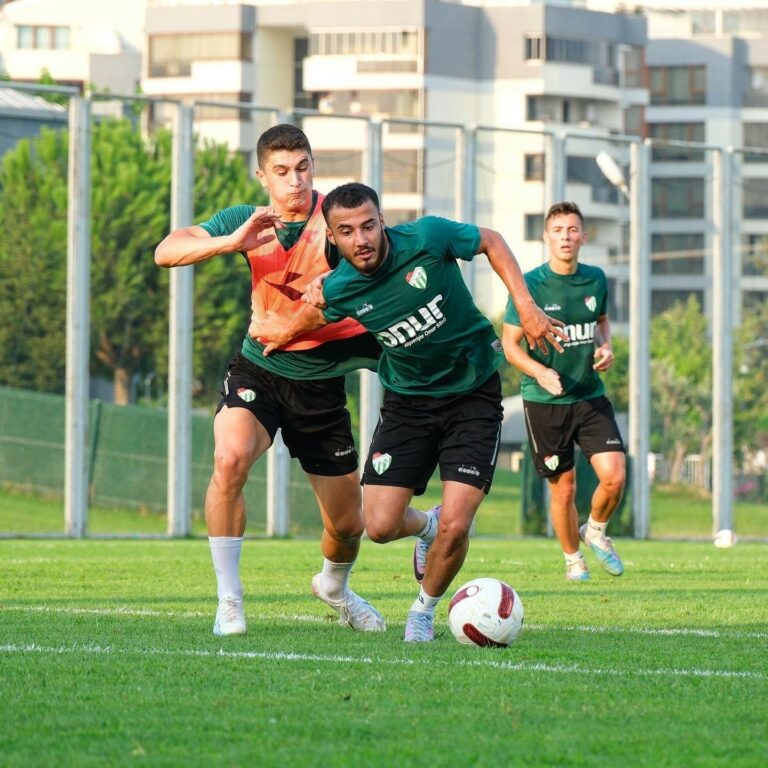 Bursaspor hazırlıklara devam ediyor