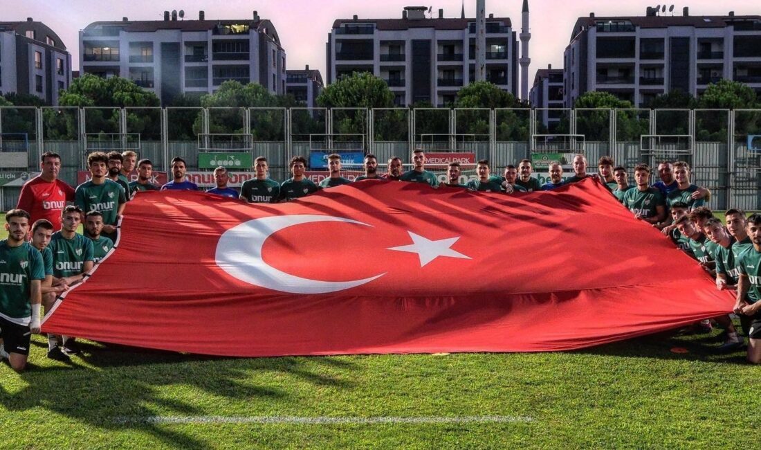 Bursasporlu futbolcular 30 Ağustos