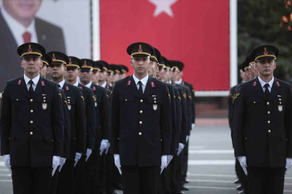 Bursa Işıklar Jandarma Meslek Yüksekokulu’da mezuniyet töreni