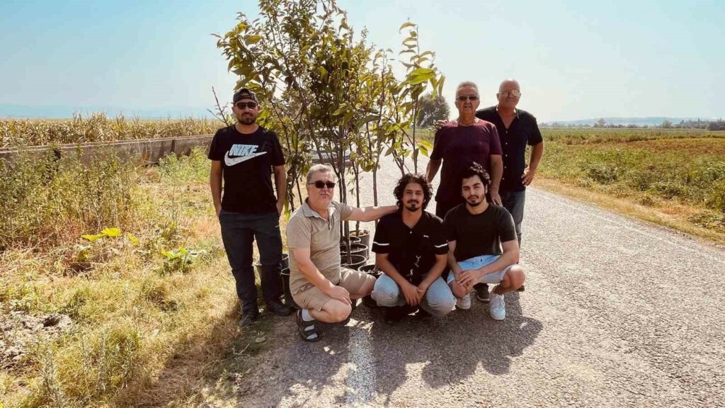 Bursalı Yakup öğretmenden örnek hareket