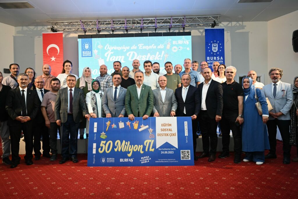 Bursa’da 50 bin öğrenciye 50 milyon liralık destek