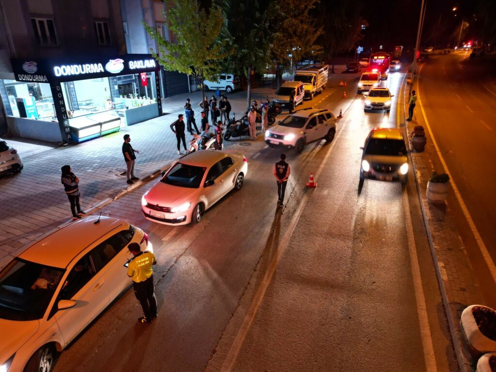 Bursa’da 500 polis ve jandarmayla asayiş uygulaması yapıldı