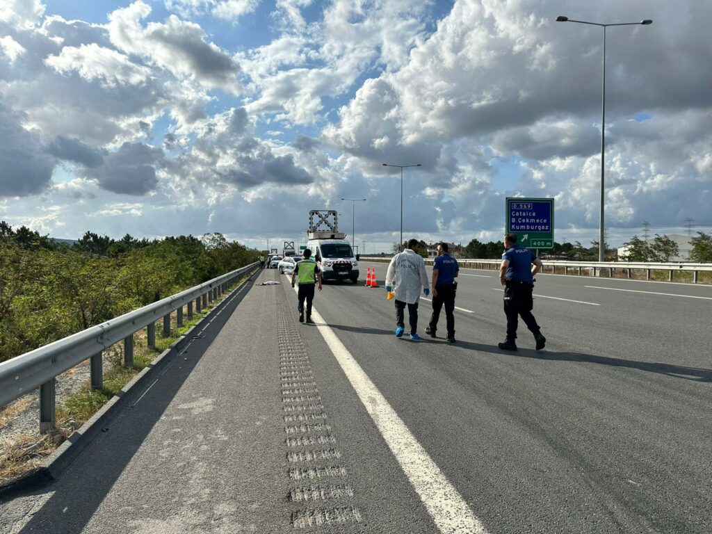 Arkadaşının motosikletine çarpan sürücü öldü