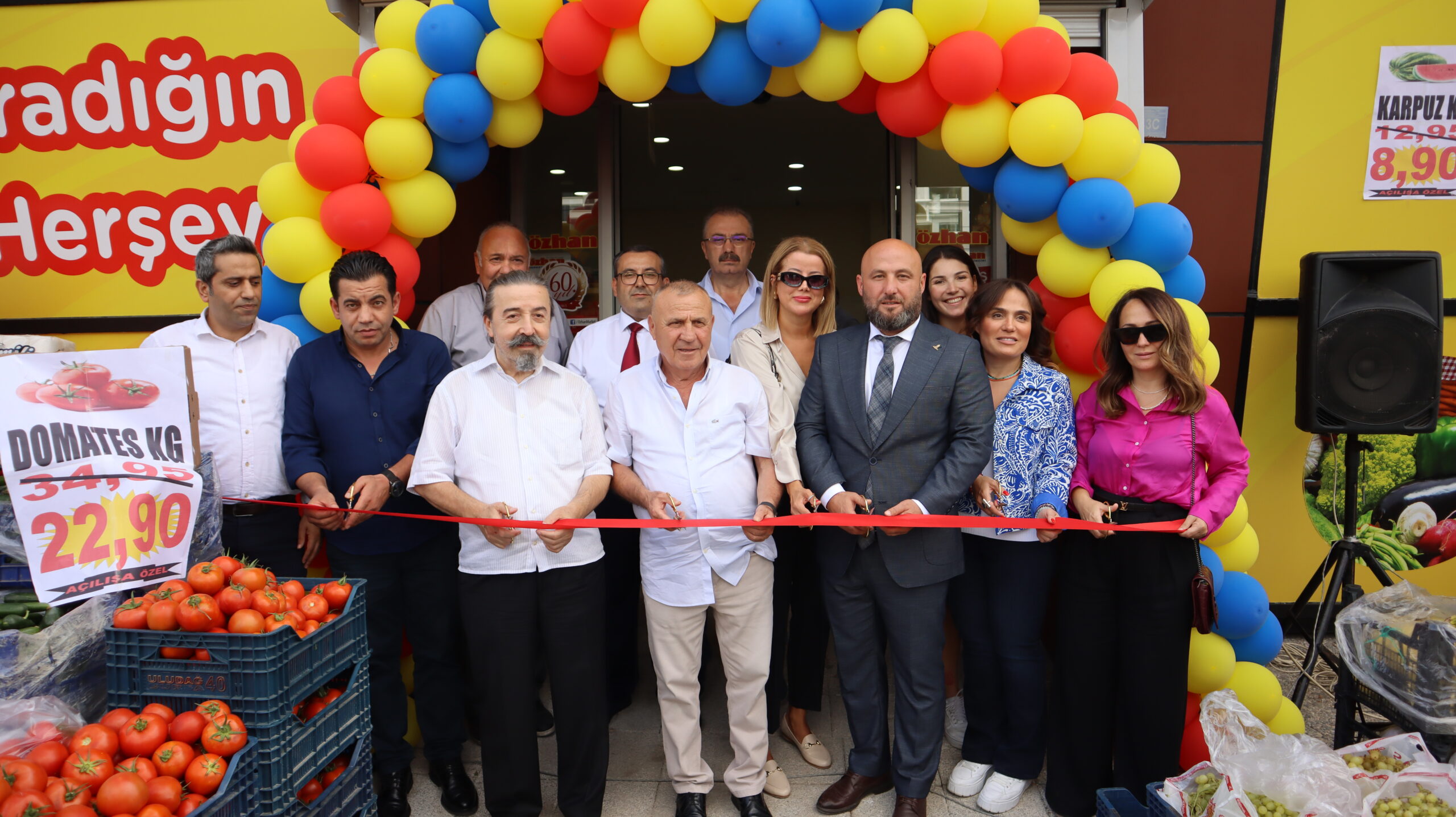 Özhan Market’in Uğur Mumcu şubesi açıldı