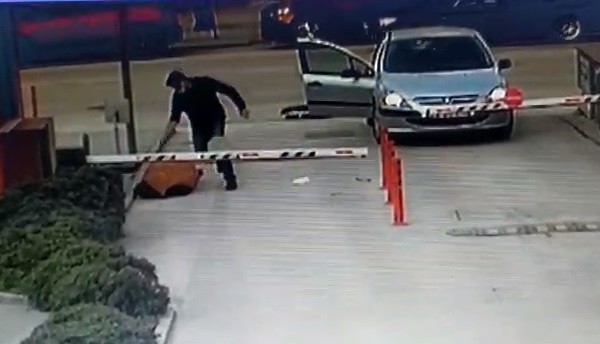 Bursa’da eski eşi ve arkadaşını öldüren polise 2 kez müebbet