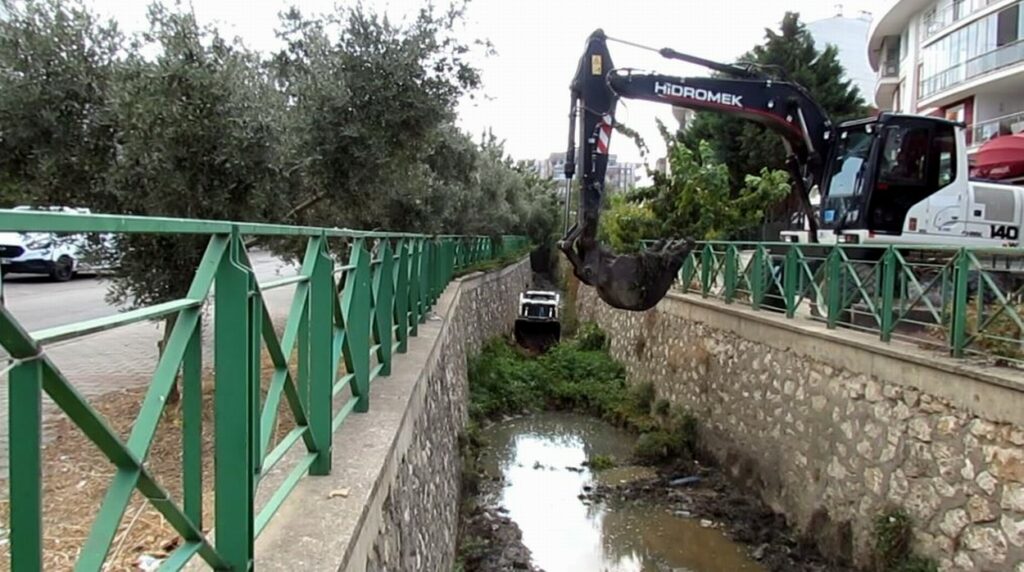 BUSKİ Mudanya Çamaşır Deresi’nde çalışma başlattı