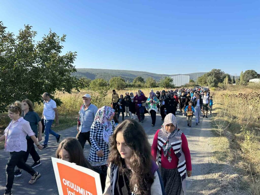 Bursa’da öğrencilerden okul protestosu