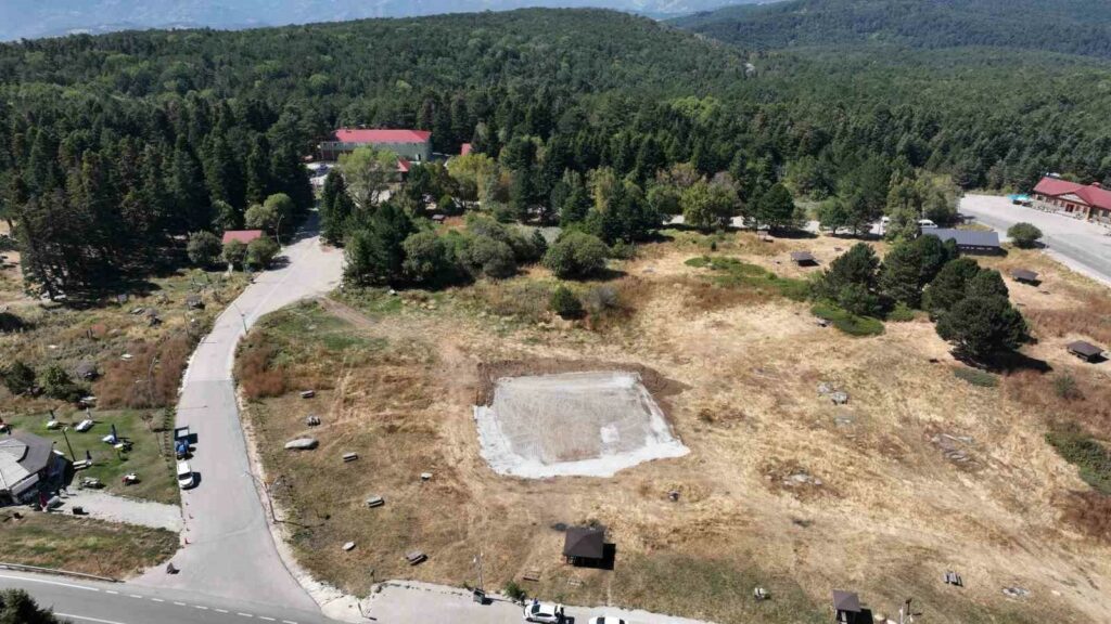 Uludağ’da sit alanına çakıl taşları döküldü