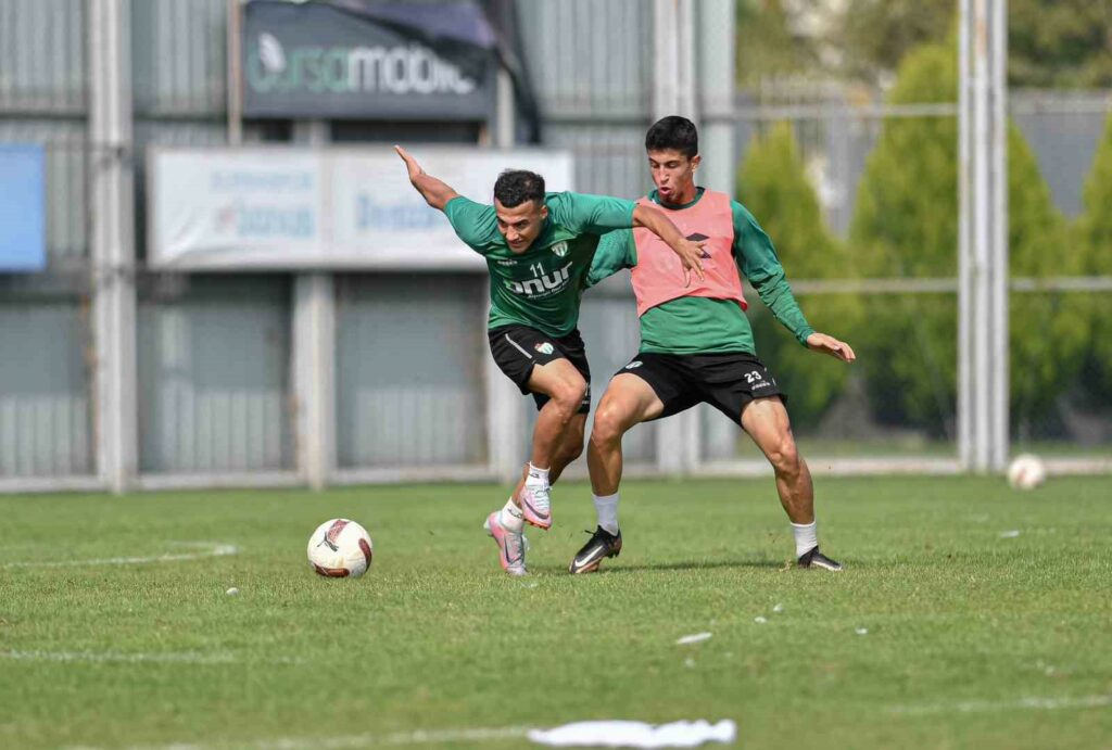 Bursaspor, Gölcükspor hazırlıklarına başladı