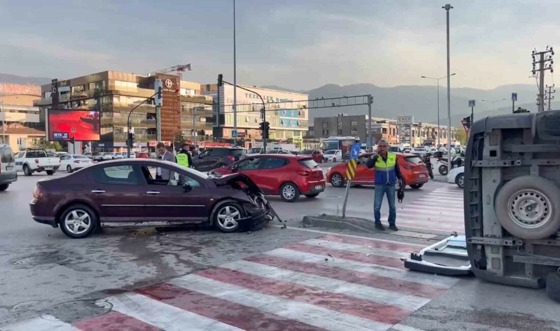 Bursa’da yaralı taşıyan ambulansla