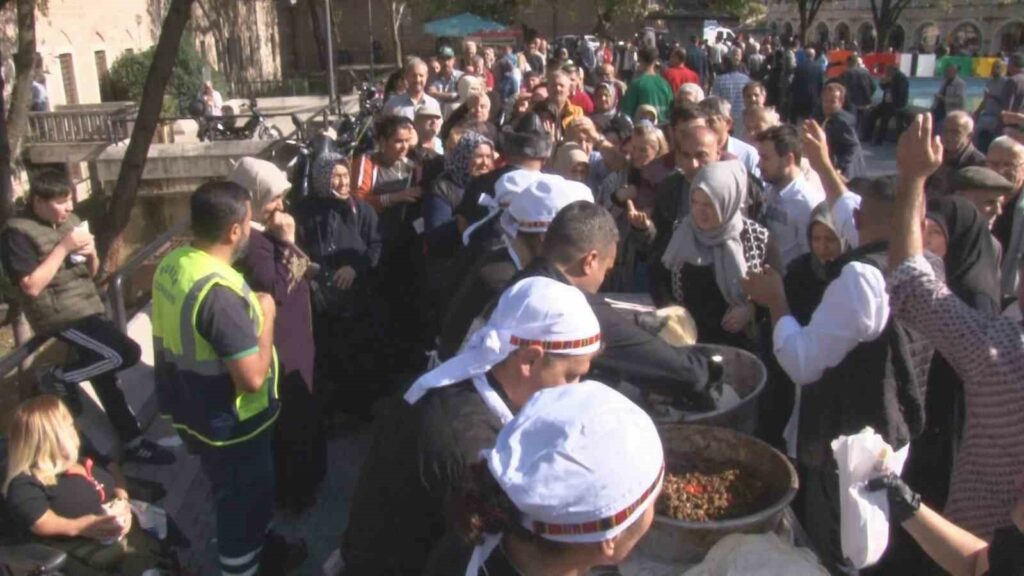 Bursa’da et dürüm izdihamı