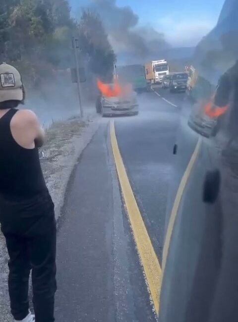 Bursa’da seyir halindeki otomobilden