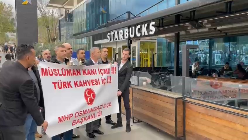 MHP’liler Starbucks’taki gençleri Türk kahvesi içmeye davet etti