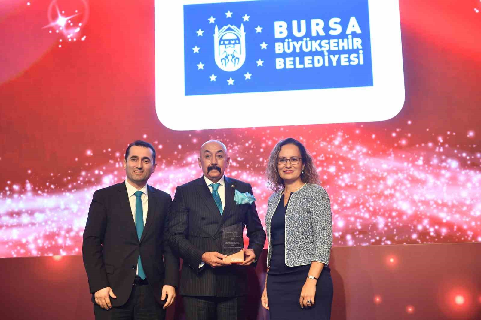 Büyükşehir’e ‘Yalın Belediyecilik’ ödülü