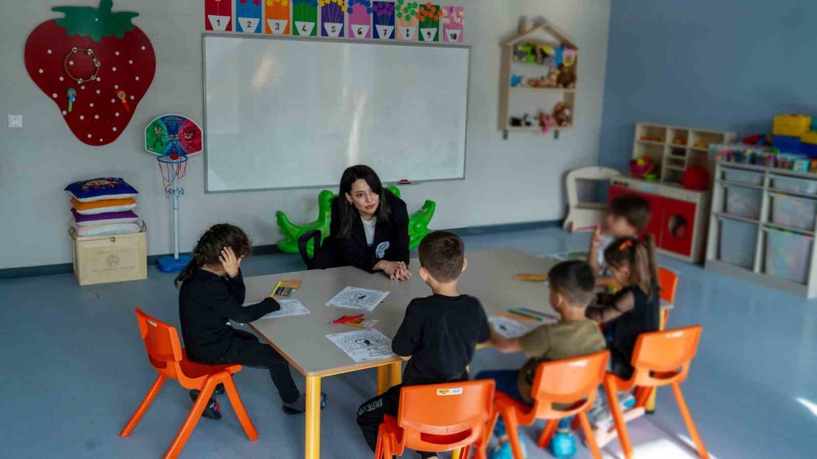 Coşkunöz Eğitim Vakfı’nın Hatay Kırıkhan’daki eğitim kompleksinde eğitim devam ediyor