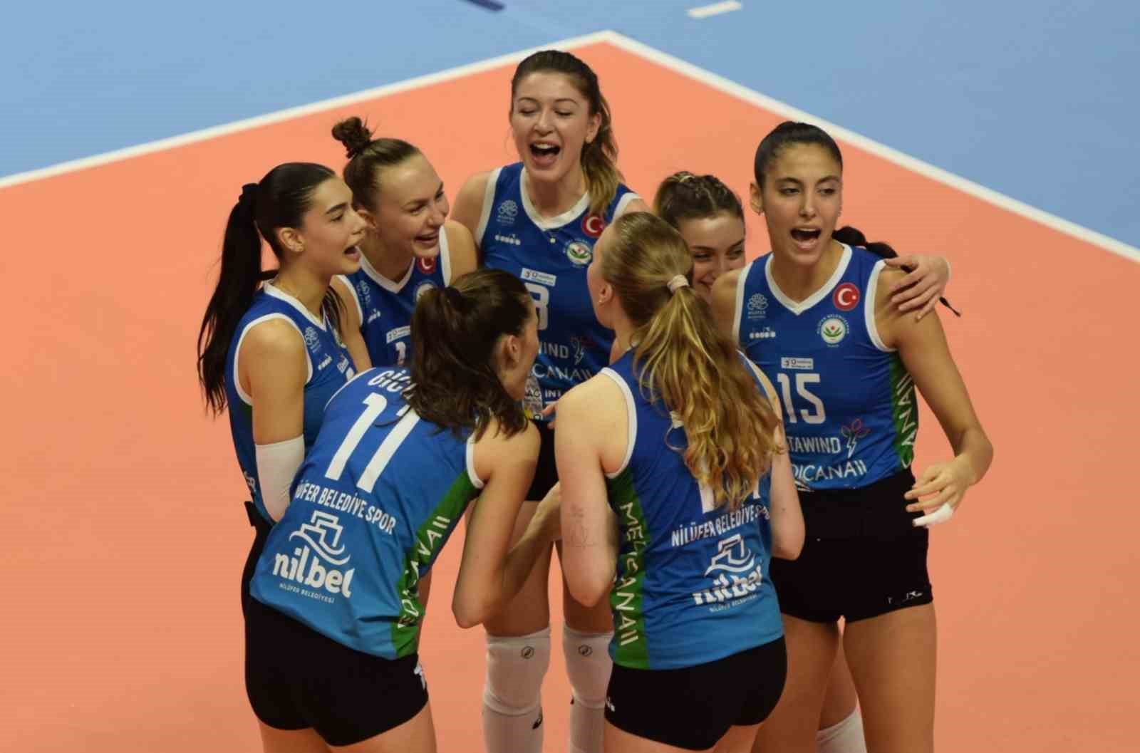 Nilüfer’in sultanları CEV Challenge Cup’ta çeyrek finale yükseldi