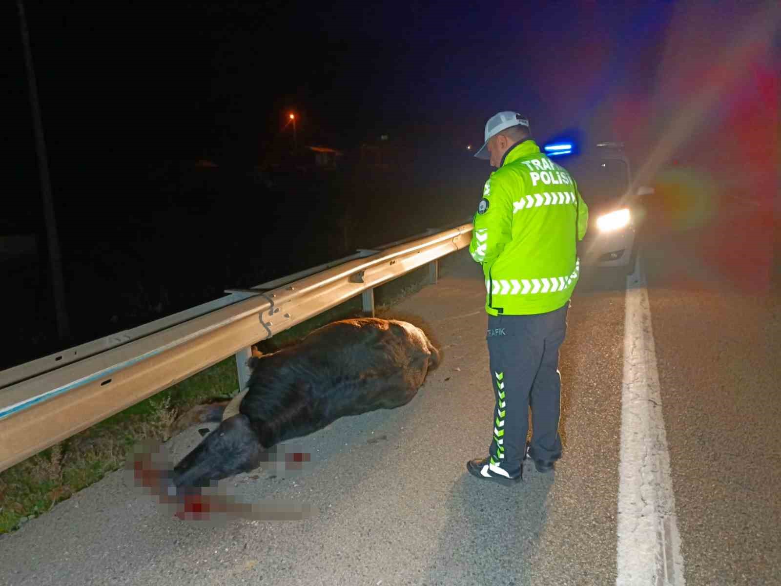 Bursa’da mandaya çarpan otomobil hurdaya döndü