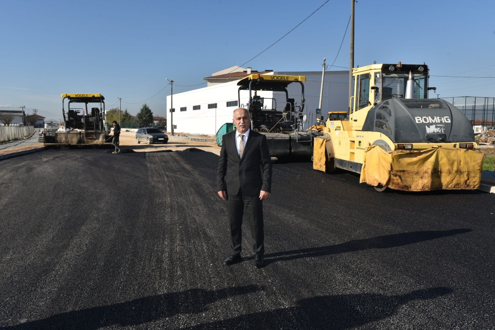 Yenişehir’de okullar bölgesinde asfalt çalışması