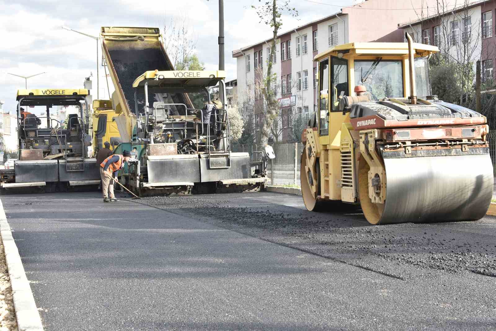 Mustafakemalpaşa’nın altyapısı sil baştan yenileniyor