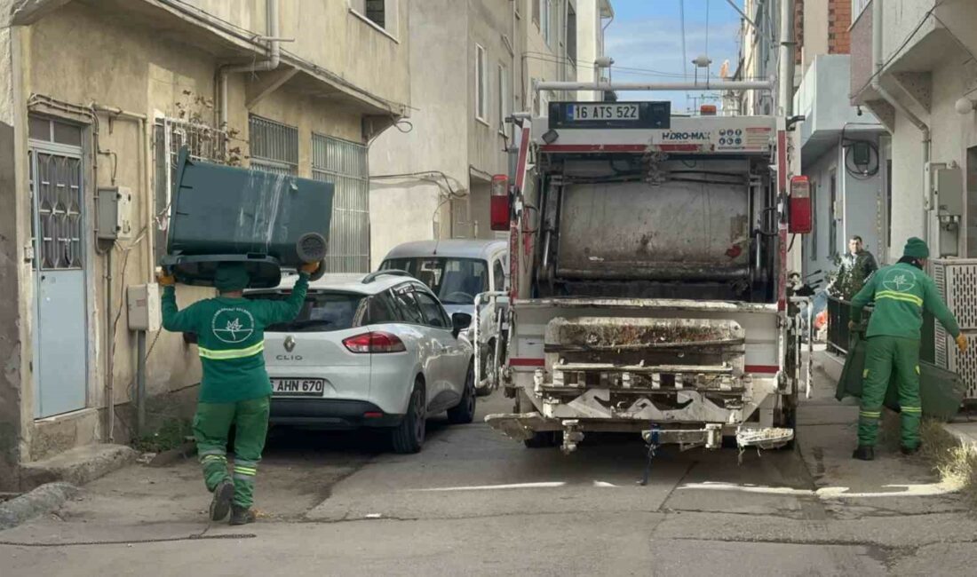 BURSA'DA TEMİZLİK GÖREVİNİ YAPARKEN