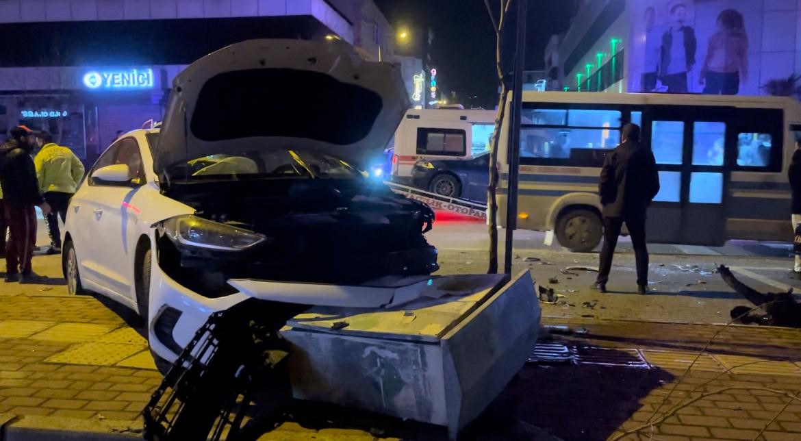 Bursa’da trafik kazasında 6 kişi yaralandı