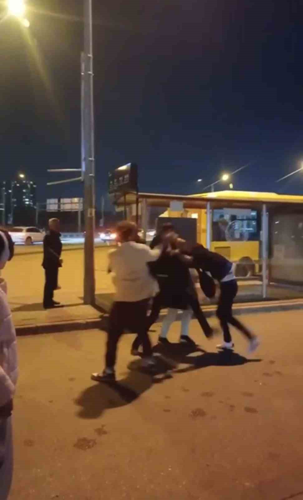 Bursa’da otobüs şoförüyle yolcular kavga etti