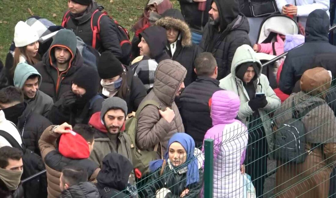 Teleferikte Uludağ yoğunluğu. Bursa’da,