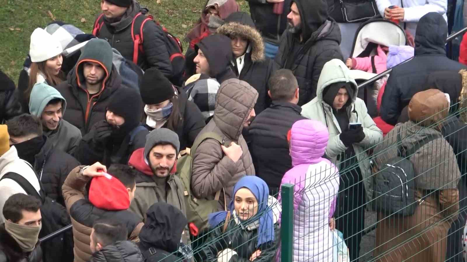 Teleferikte Uludağ yoğunluğu