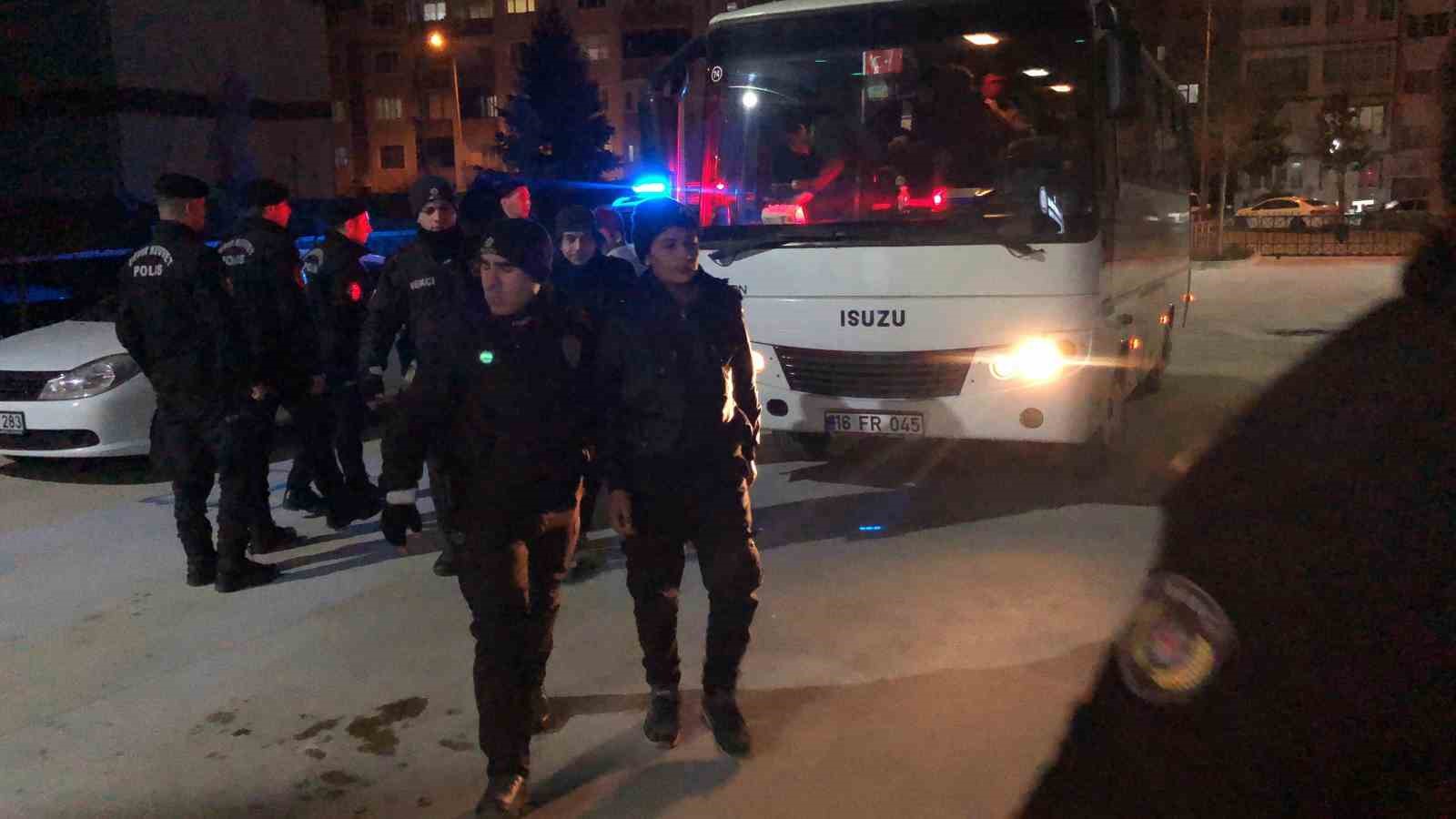 Bursa’da 30 kaçak göçmen yakalandı