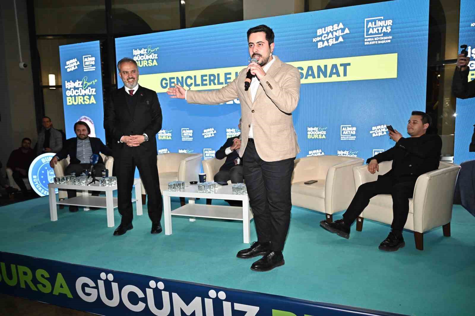 Başkan Aktaş’tan gençlerle sazlı sözlü muhabbet