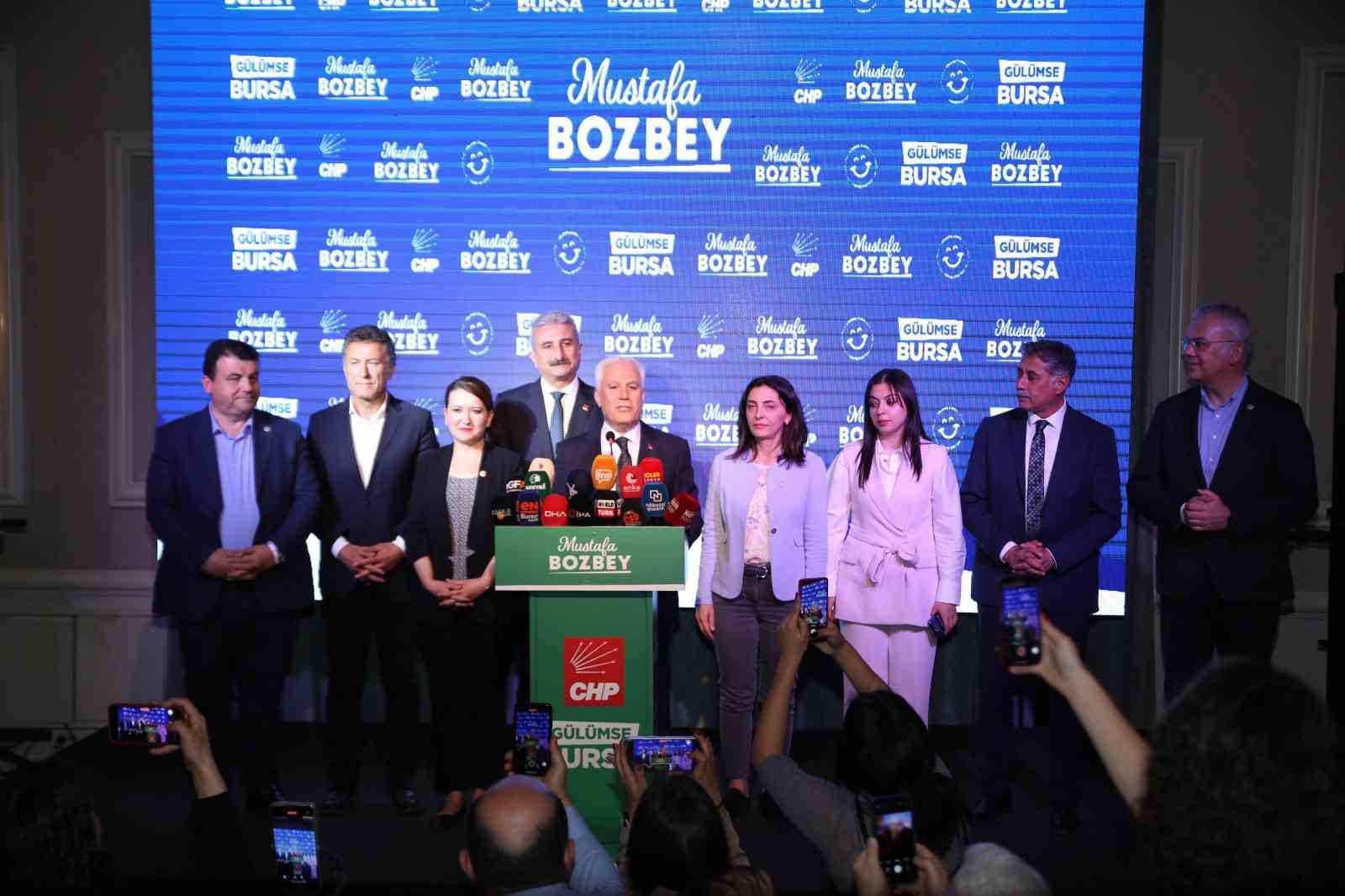 Bozbey: “Açılan yüzde 28 sandıkta 15 puan öndeyiz”