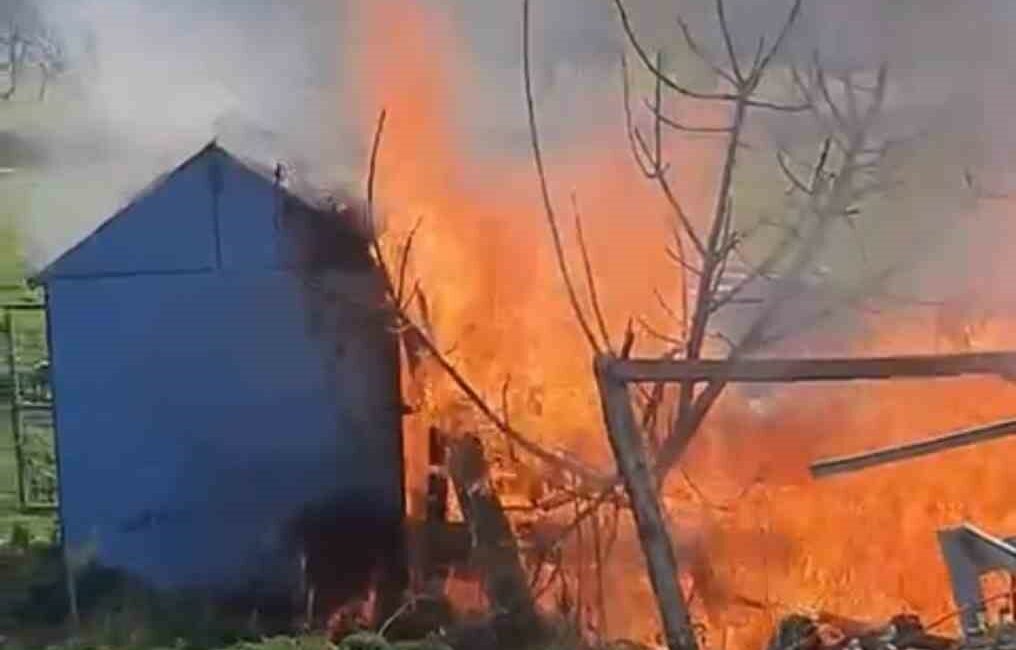 BURSA'DA BARAKADA ÇIKAN YANGIN,