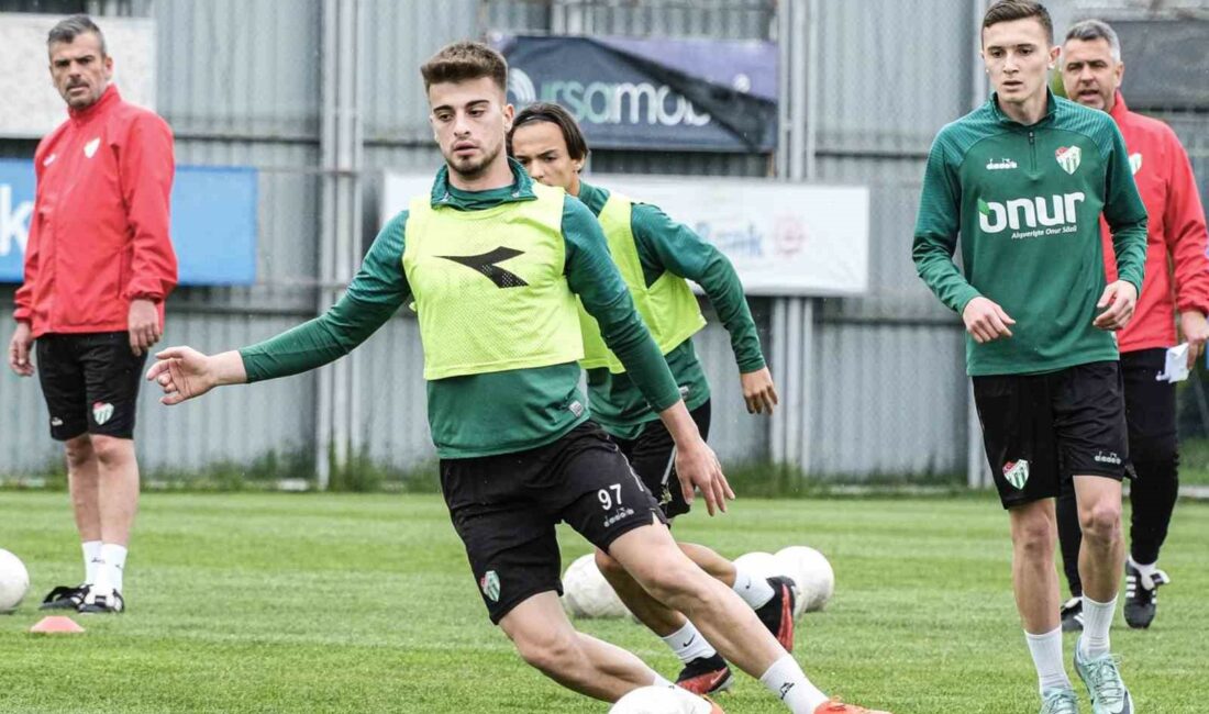 BURSASPOR'DA ZONGULDAK KÖMÜRSPOR MAÇI