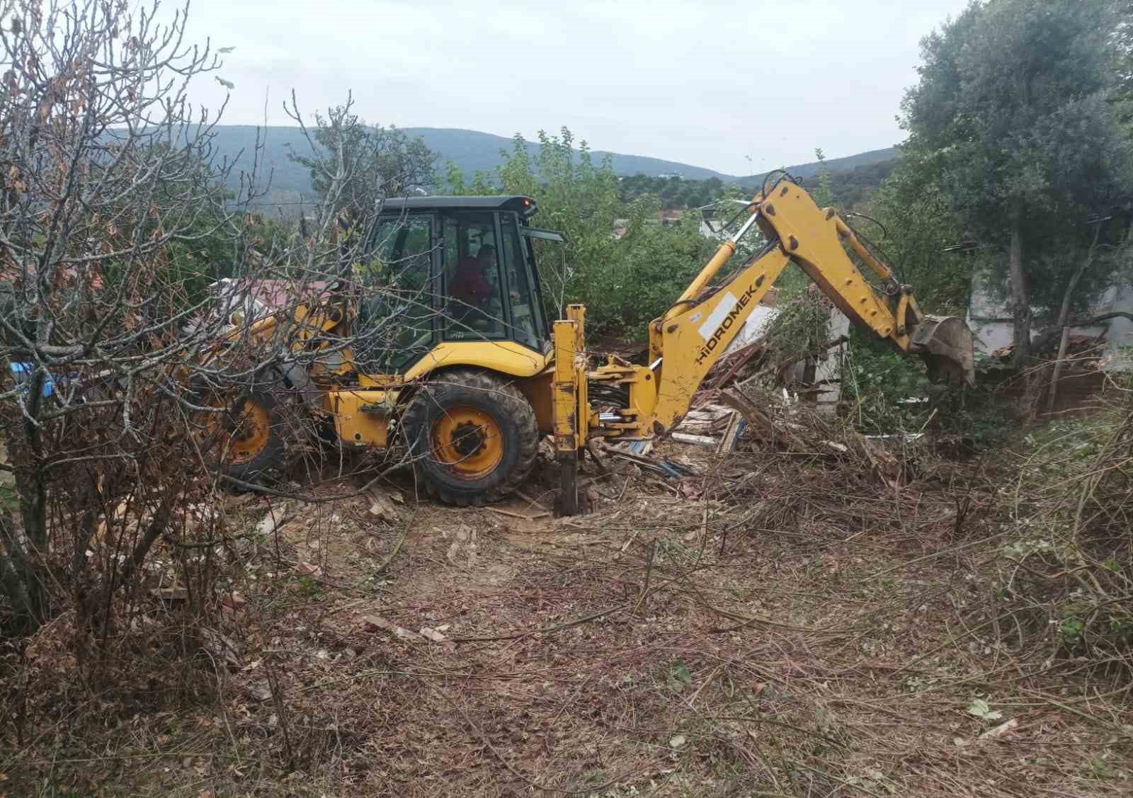 Karacabey’de metruk binalara geçit yok