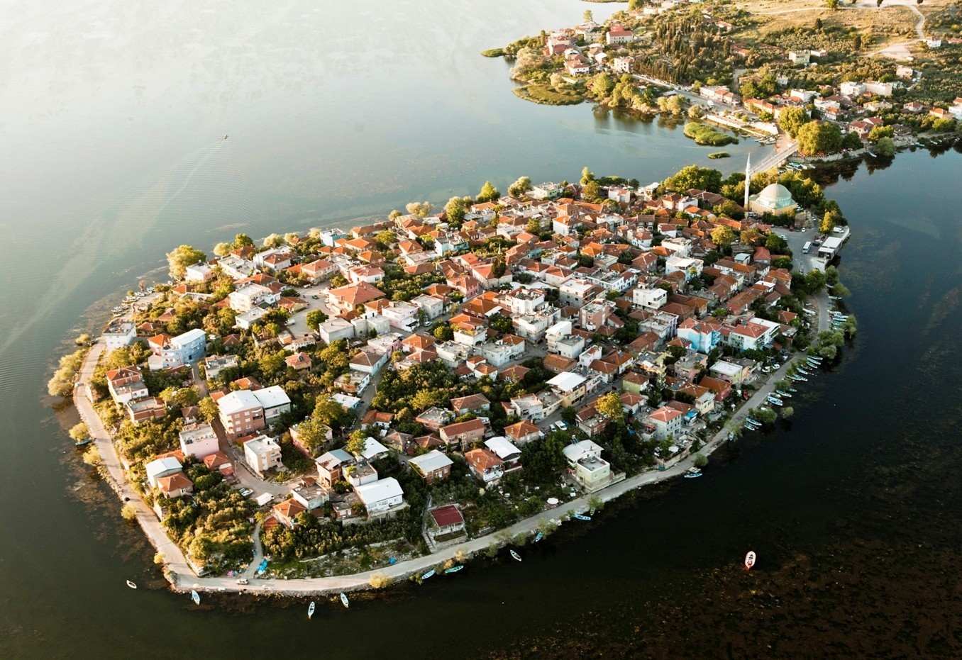 Tarihi Gölyazı’da hafta sonu yoğunluğu