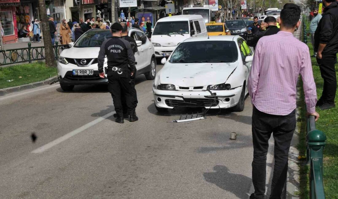 BURSA’DA YAYA GEÇİDİNDEN YOLUN