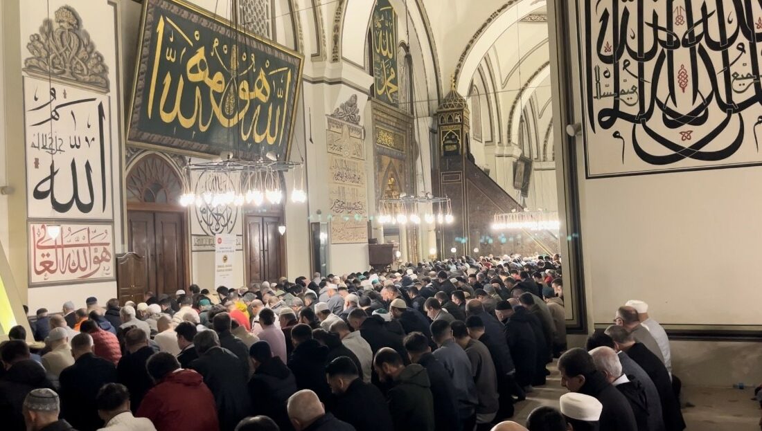 BURSA ULU CAMİ'DE FETİH