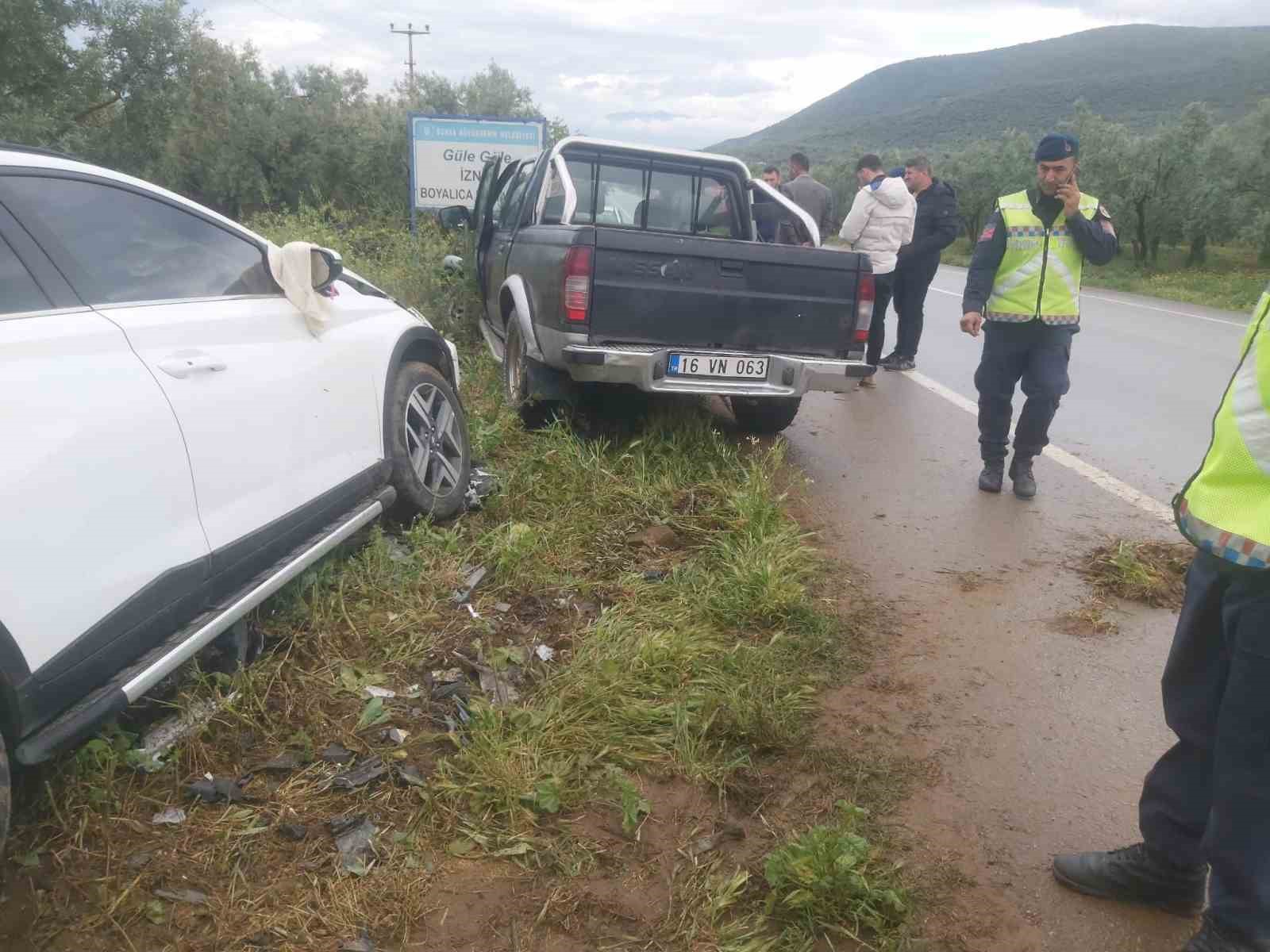 Bursa’da düğün konvoyunda kaza: 3 yaralı