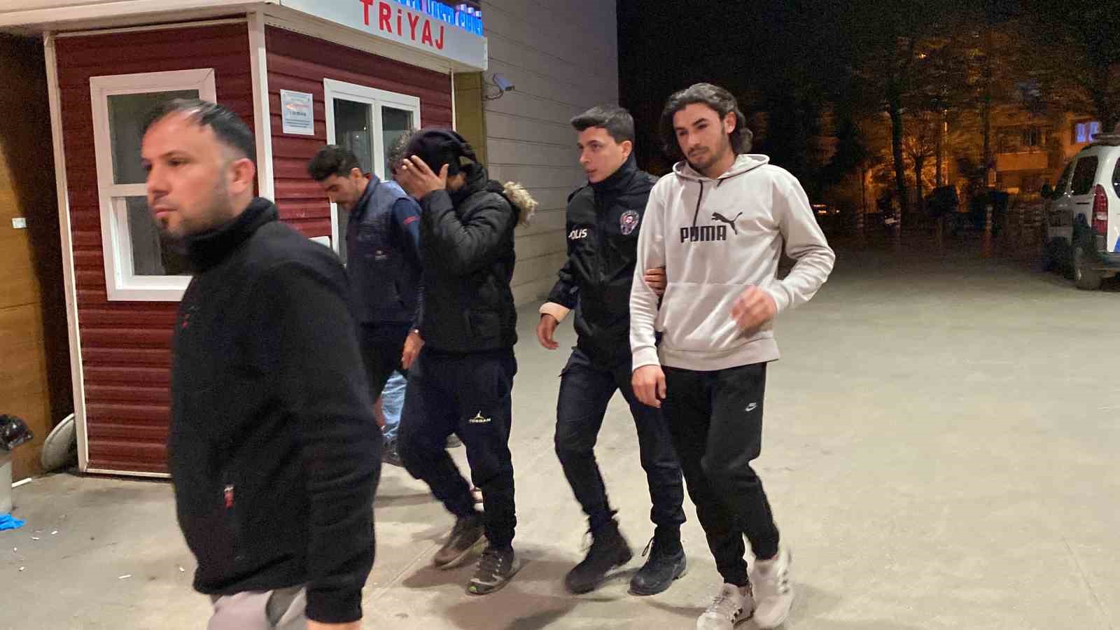 Bursa’da kavga eden kaçak göçmenler yakalandı