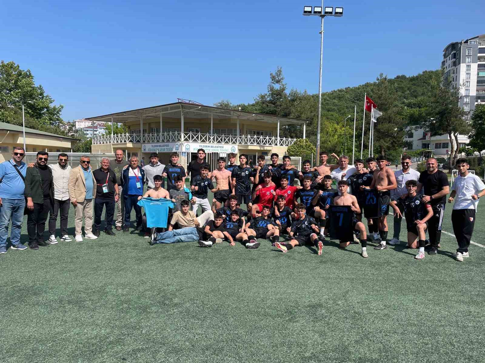 Gemlik Belediyespor U-17 Elit Ligi’nde şampiyon