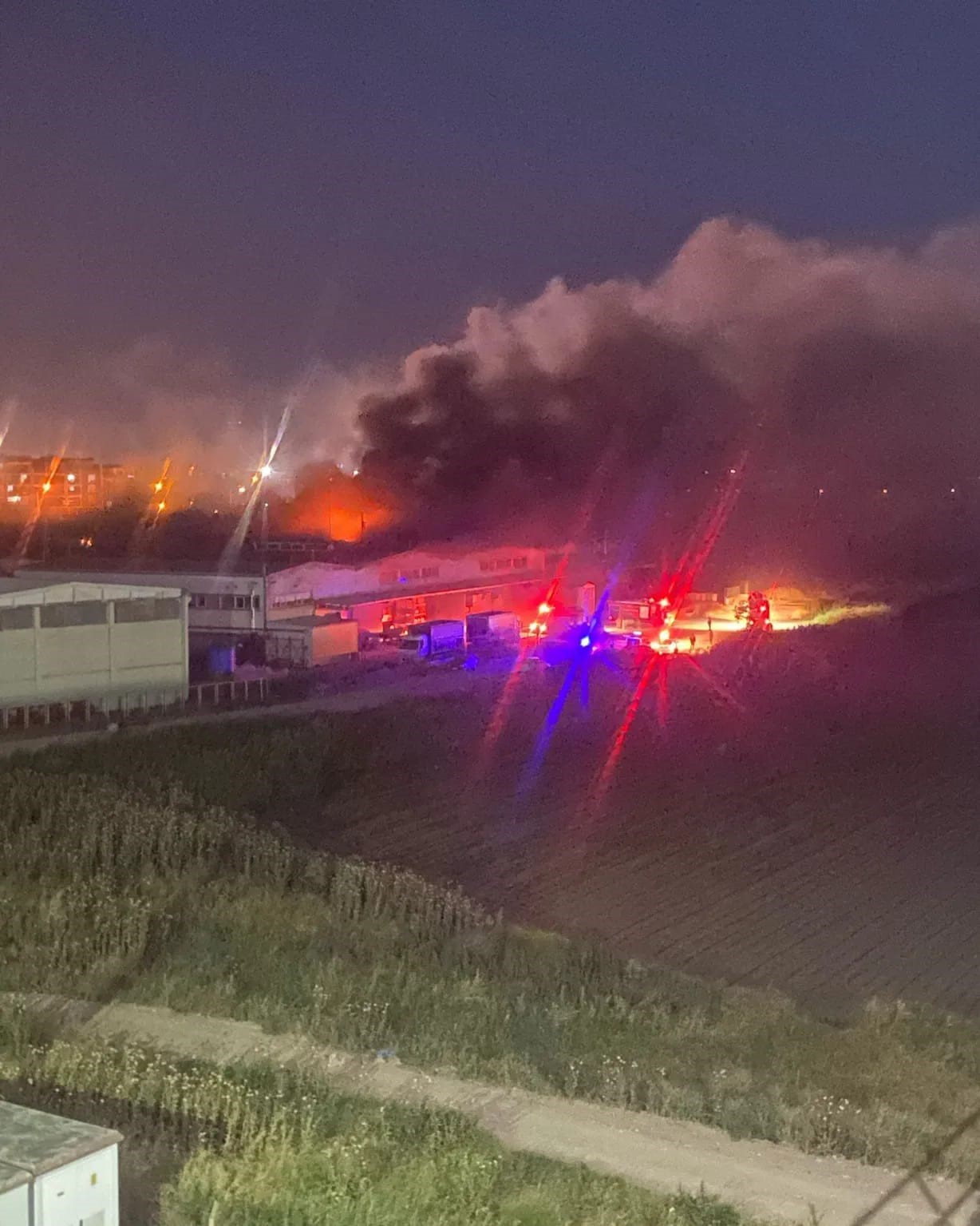 Karacabey’de korkutan fabrika yangını