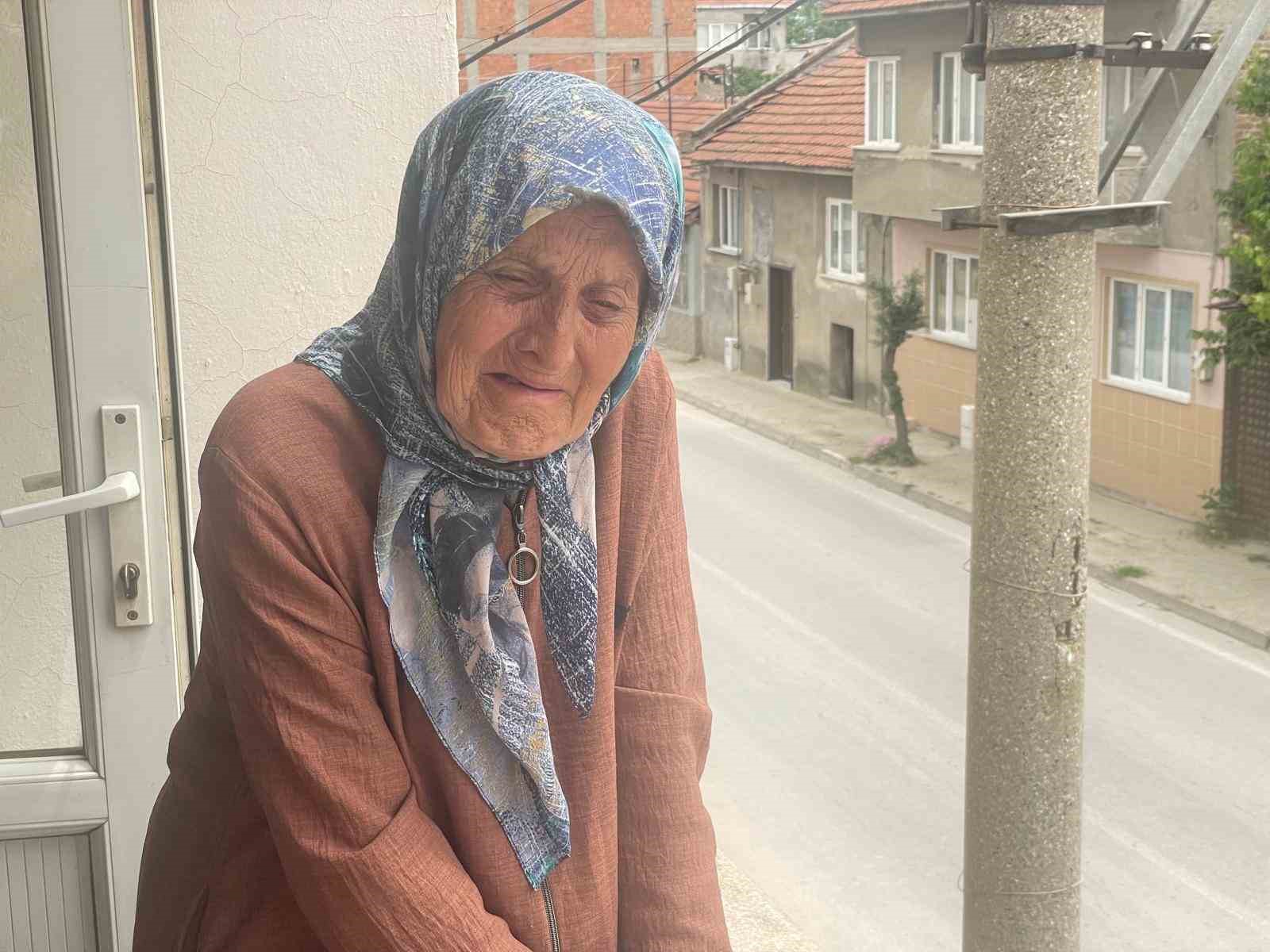 Bursa’da ekmeğin şekli yüzünden 96 yaşındaki annesini terk etti