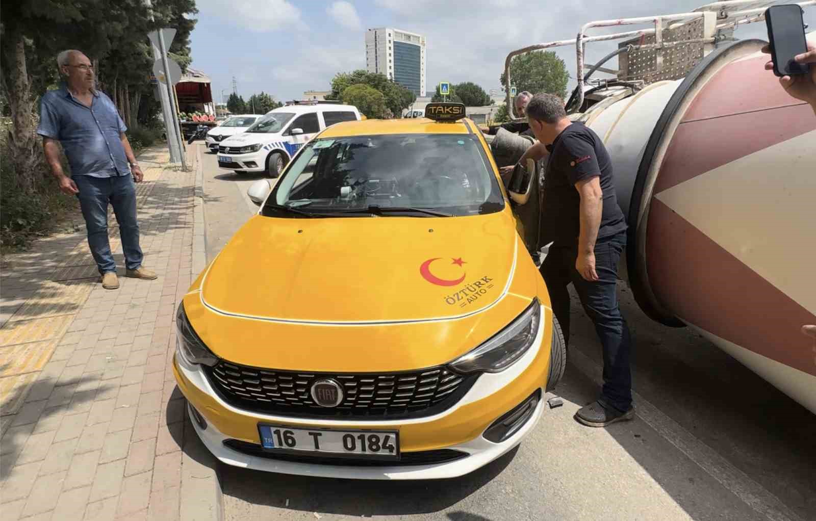 Bursa’da taksi sürücüsünden hayat kurtaran manevra